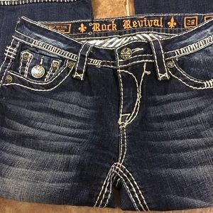 Rock Revival Capris.